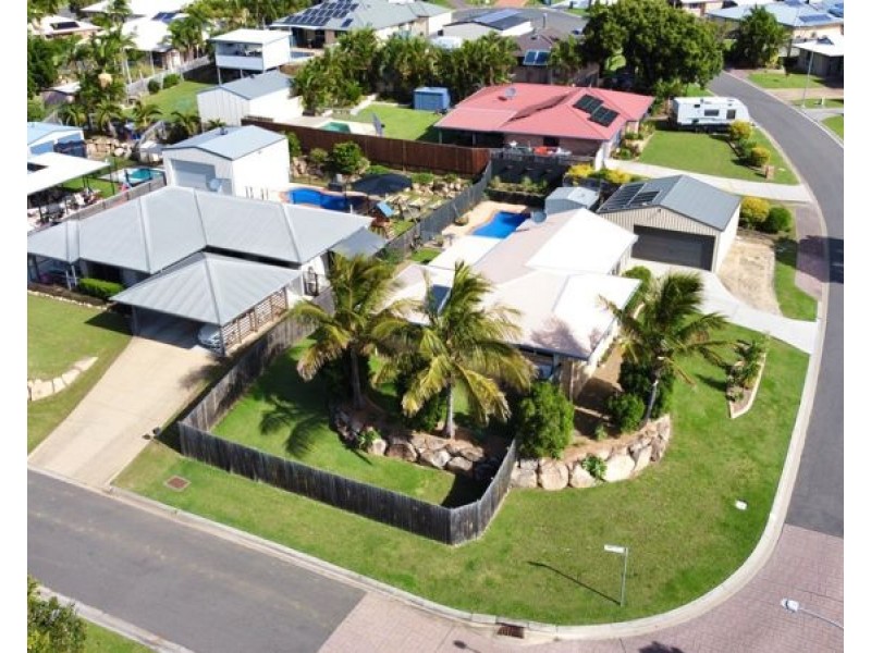 13 Michel Place, Telina QLD 4680