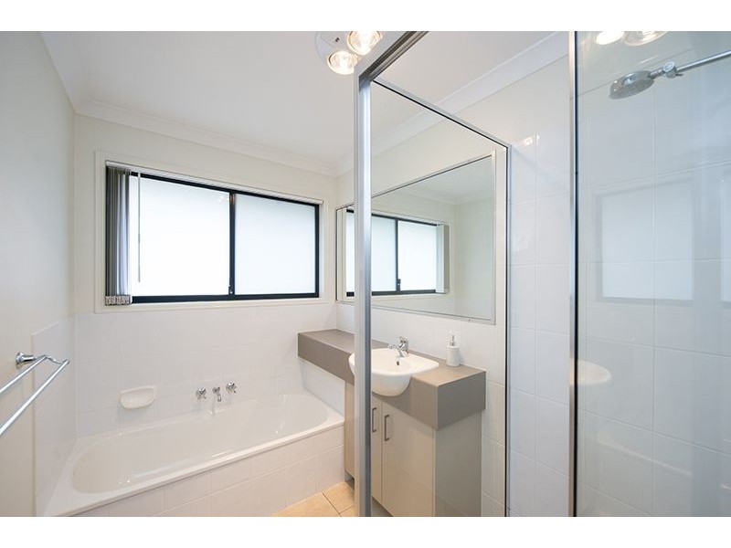 8 Eyre Court, Glen Eden QLD 4680