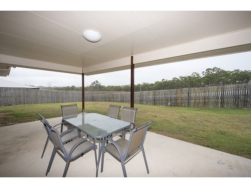 8 Eyre Court, Glen Eden QLD 4680