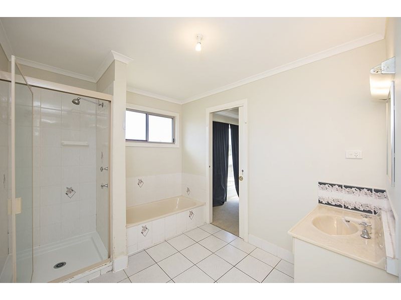 9 Cooloola Close, South Gladstone QLD 4680