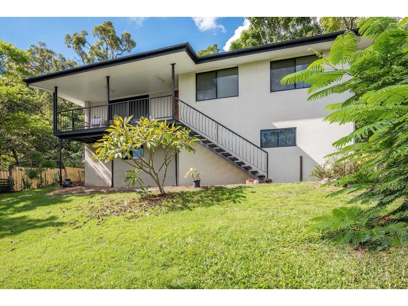 9 Halton Street, Stafford Heights QLD 4053