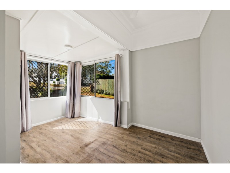 18 Robinson Street, North Toowoomba QLD 4350