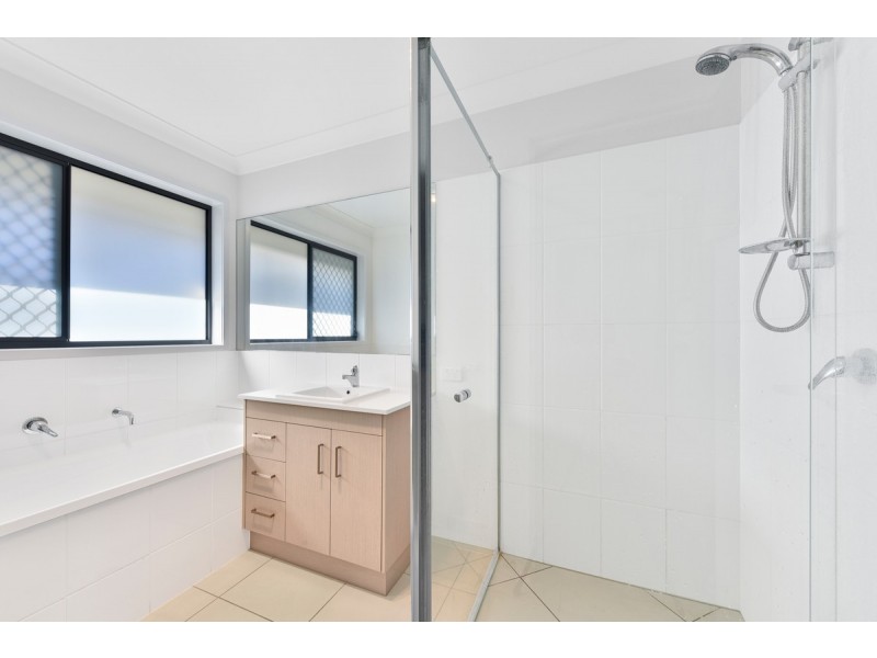 11 Mariette Street, Harristown QLD 4350