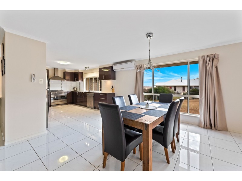 11 Panorama Crescent, Gowrie Junction QLD 4352