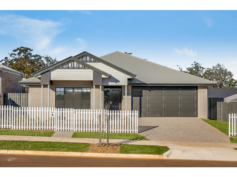 4 Fullbrook Avenue, Highfields QLD 4352