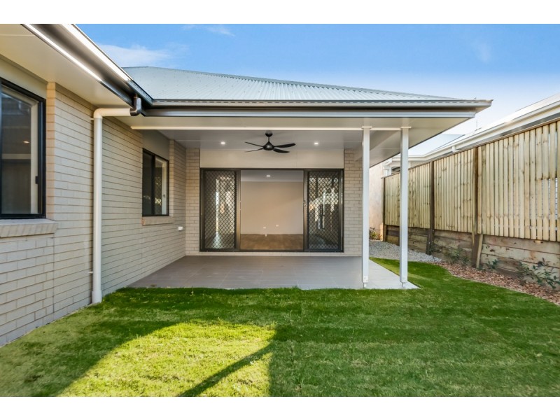 4 Fullbrook Avenue, Highfields QLD 4352