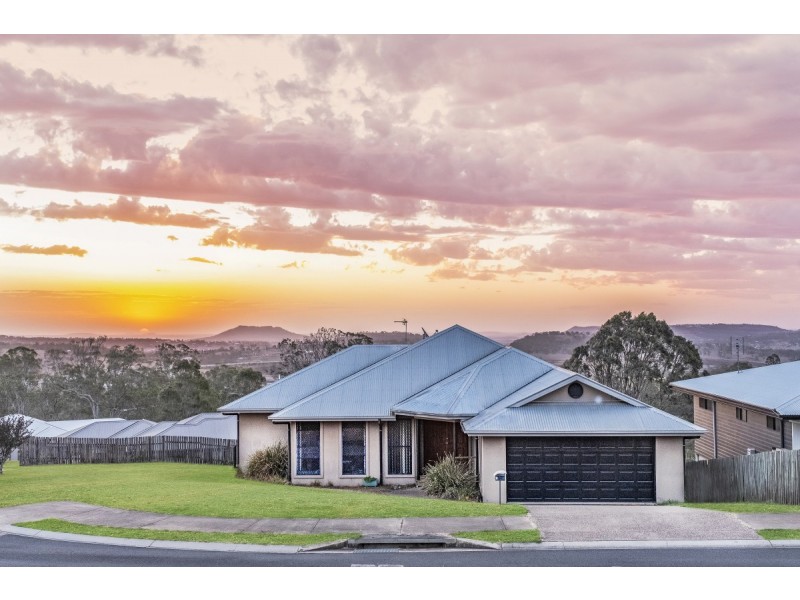 9 McShane Drive, Mount Kynoch QLD 4350