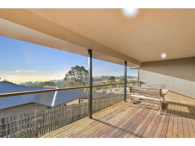 9 McShane Drive, Mount Kynoch QLD 4350