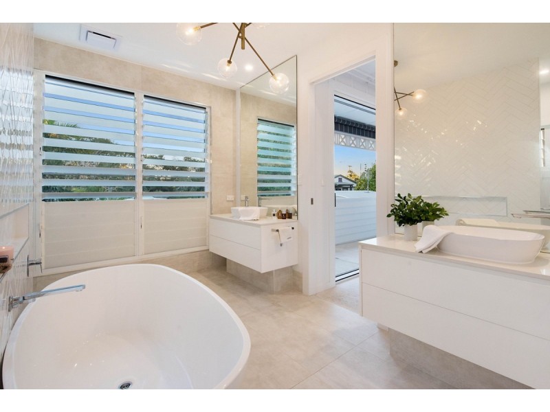 39 Bryce Street, Moffat Beach QLD 4551