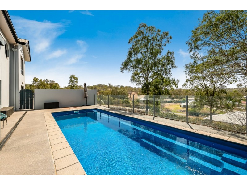 1 Karingal Court, Glenvale QLD 4350