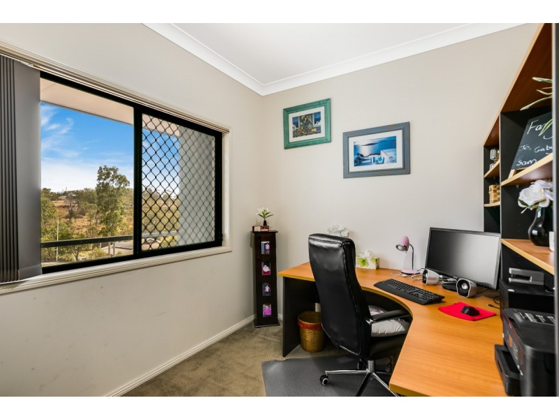 1 Karingal Court, Glenvale QLD 4350