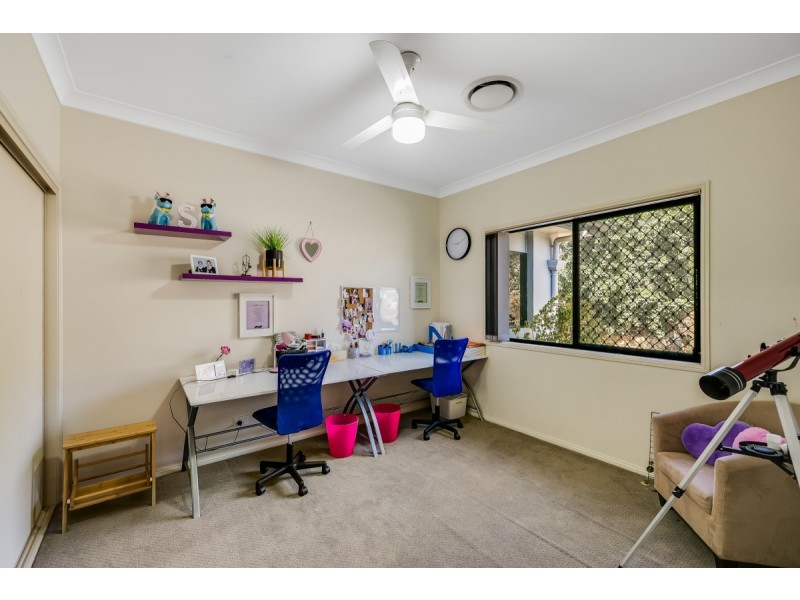 1 Karingal Court, Glenvale QLD 4350