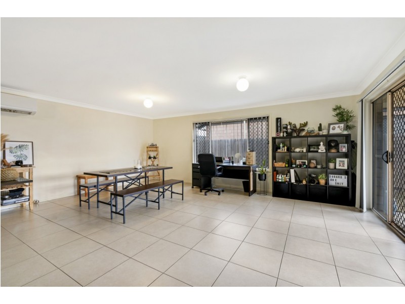 4 Zachary Court, Hillcrest QLD 4118