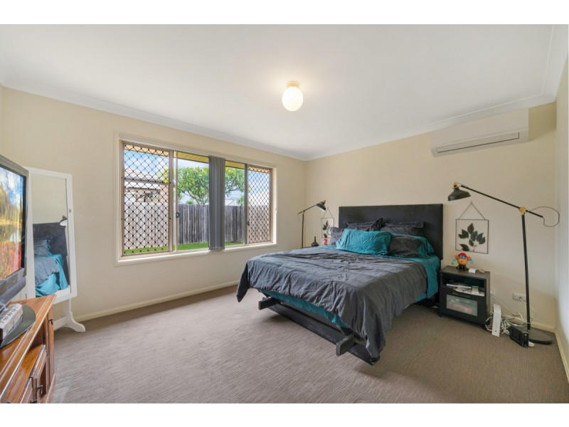 4 Zachary Court, Hillcrest QLD 4118