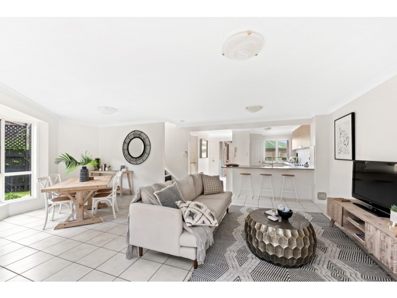 20/279 Mackenzie Street, Centenary Heights QLD 4350