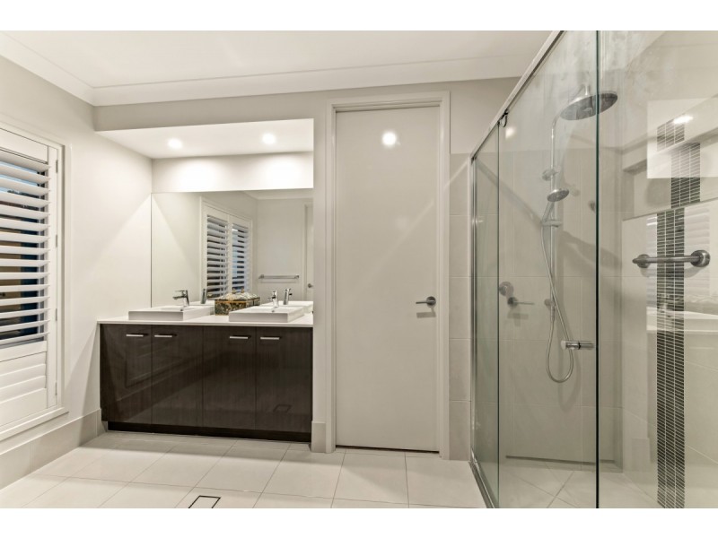 13 Bonville Court, Middle Ridge QLD 4350