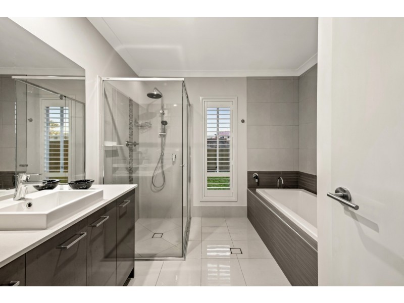 13 Bonville Court, Middle Ridge QLD 4350