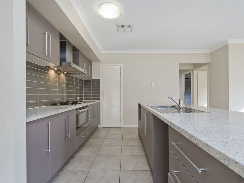 11 Mount Kaputar Avenue, Fitzgibbon QLD 4018