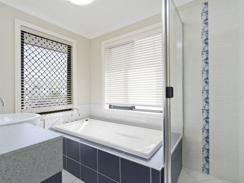 11 Mount Kaputar Avenue, Fitzgibbon QLD 4018