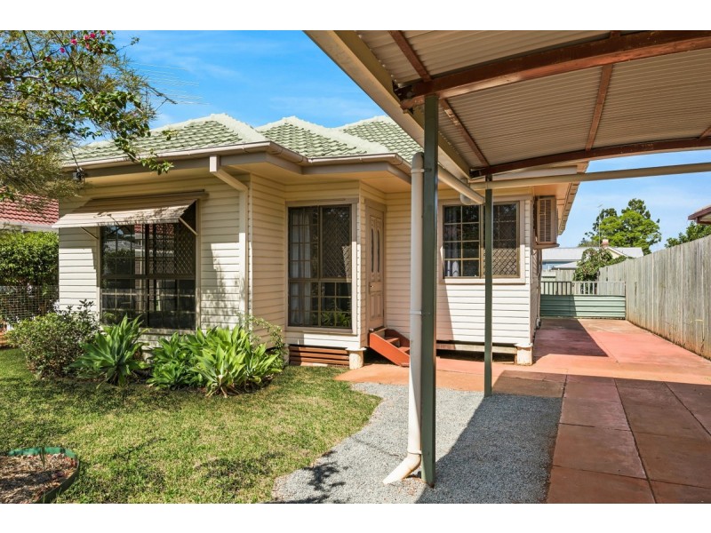 30 Doncaster Street, Newtown QLD 4350