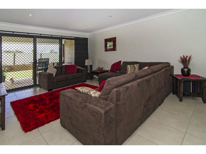 2/16 Tempest Drive, Glenvale QLD 4350