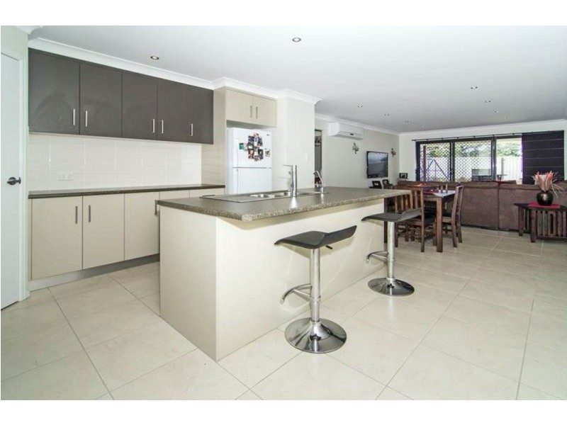 2/16 Tempest Drive, Glenvale QLD 4350