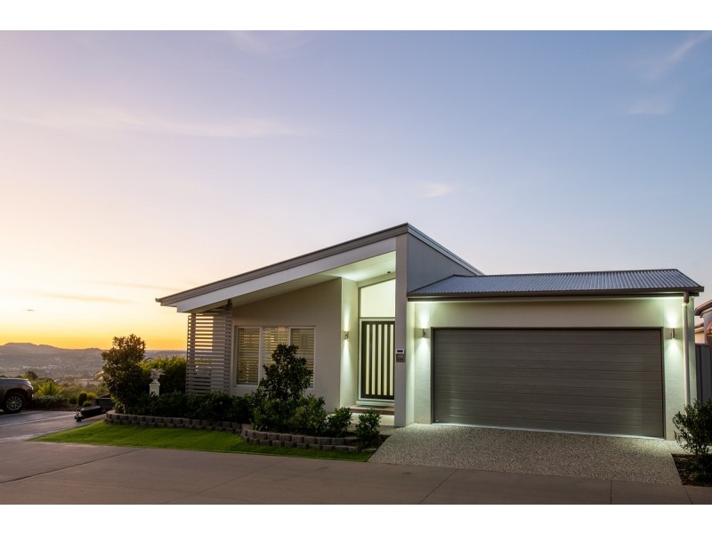 Villa 265/97-161 Hogg Street, Cranley QLD 4350