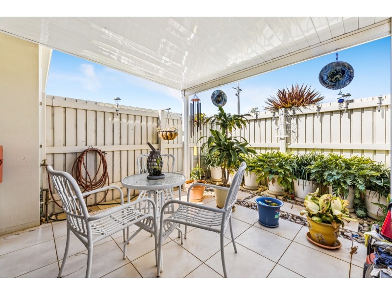 2/77 Platz Street, Darling Heights QLD 4350