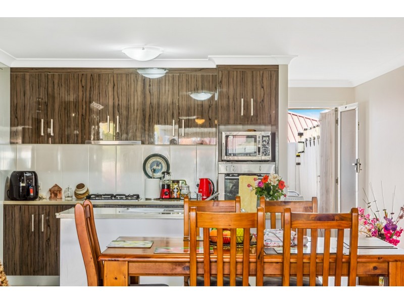 2/77 Platz Street, Darling Heights QLD 4350