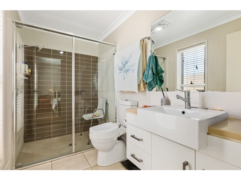 2/77 Platz Street, Darling Heights QLD 4350