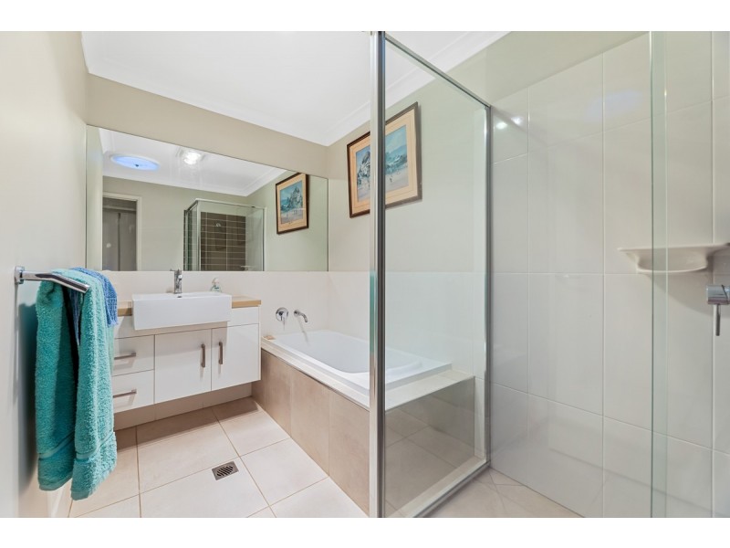 2/77 Platz Street, Darling Heights QLD 4350