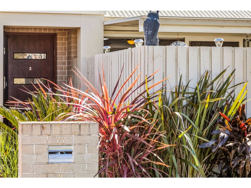 2/77 Platz Street, Darling Heights QLD 4350