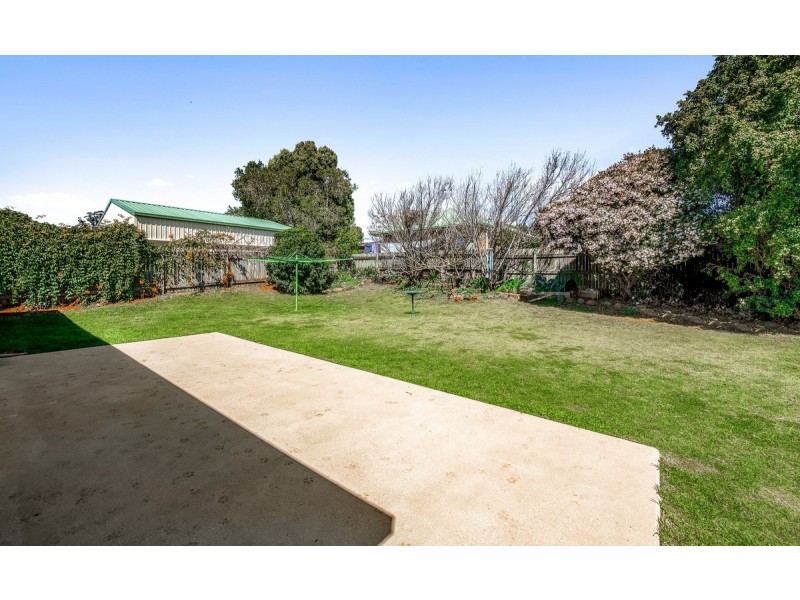 18 Gouldson Drive, Kearneys Spring QLD 4350