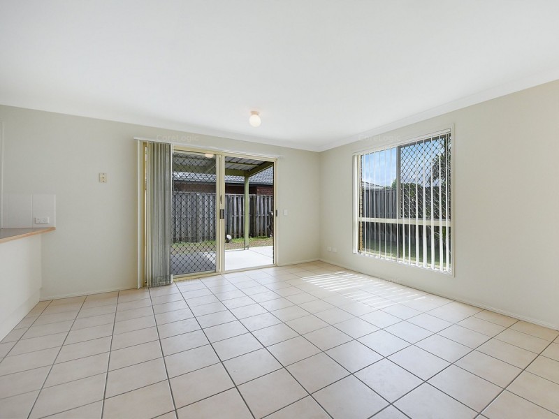 11 Azalea Crescent, Fitzgibbon QLD 4018