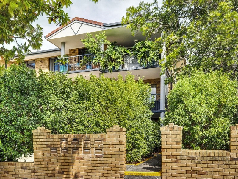 2/45 Harold Street, Holland Park QLD 4121