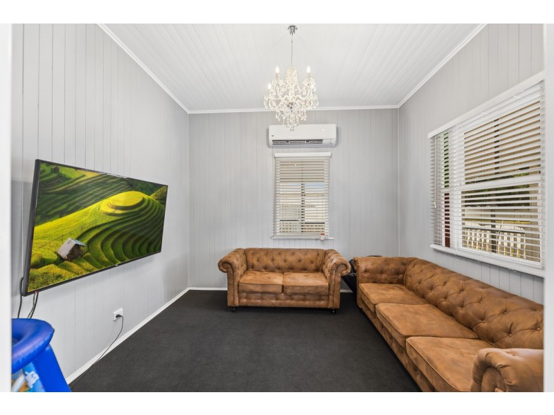 129 Taylor Street, Newtown QLD 4350