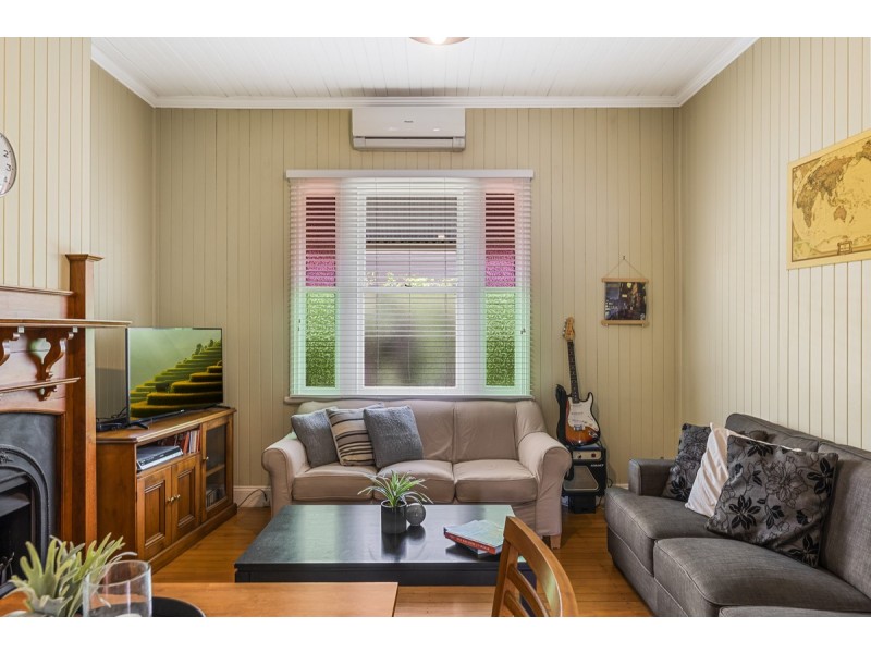 136 Hill Street, Newtown QLD 4350