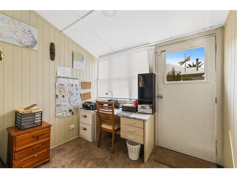 136 Hill Street, Newtown QLD 4350