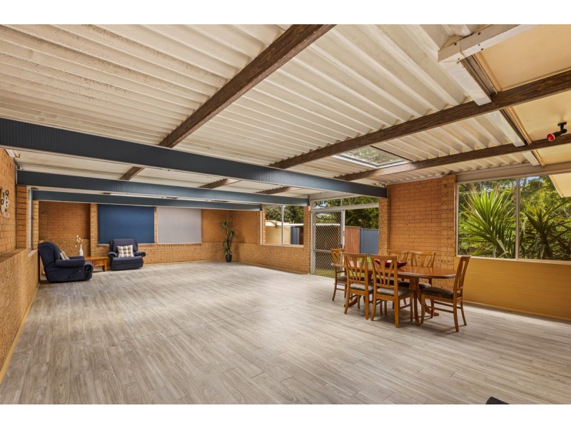 9 Talinga Street, Mount Lofty QLD 4350