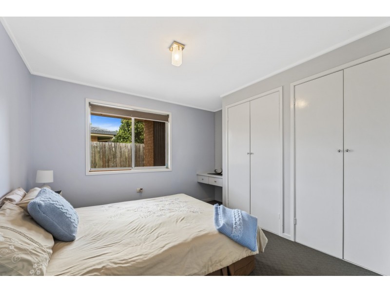 9 Talinga Street, Mount Lofty QLD 4350