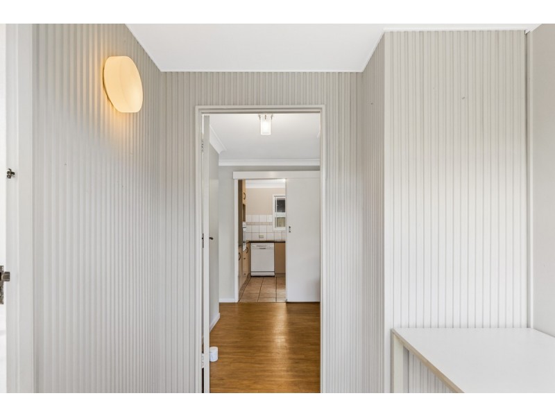 9 Talinga Street, Mount Lofty QLD 4350