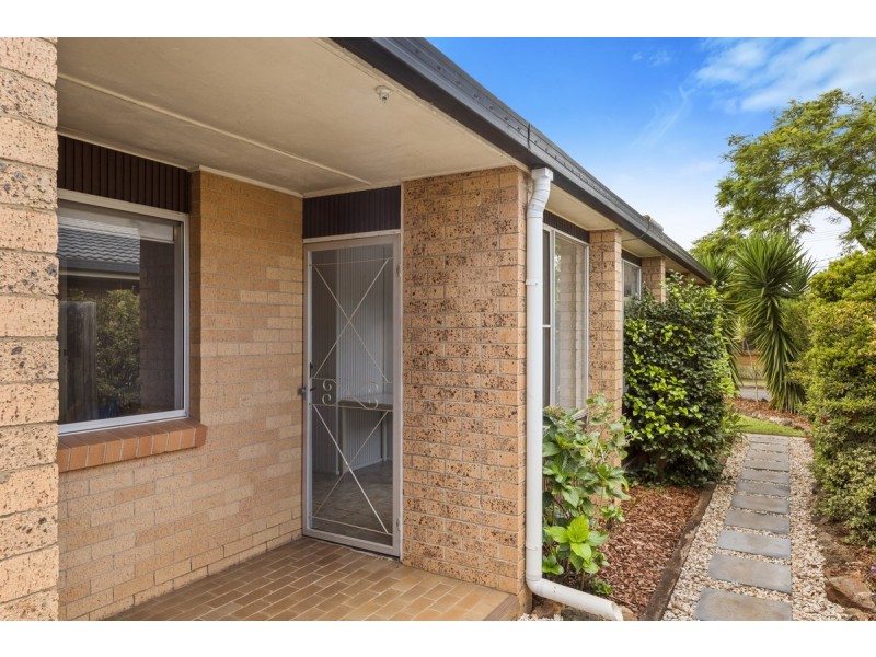 9 Talinga Street, Mount Lofty QLD 4350