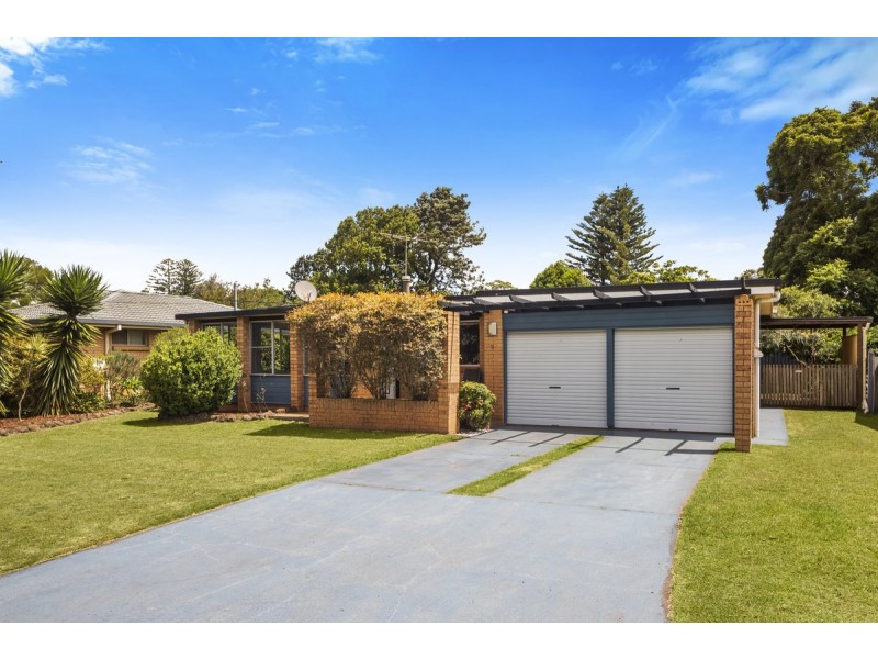 9 Talinga Street, Mount Lofty QLD 4350