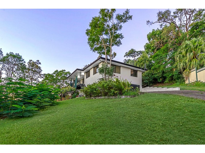 9 Halton Street, Stafford Heights QLD 4053