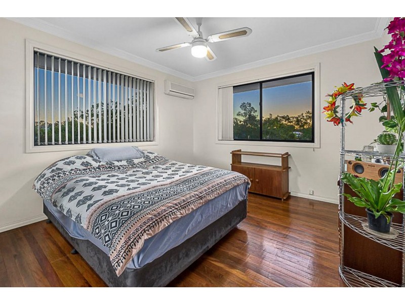 9 Halton Street, Stafford Heights QLD 4053