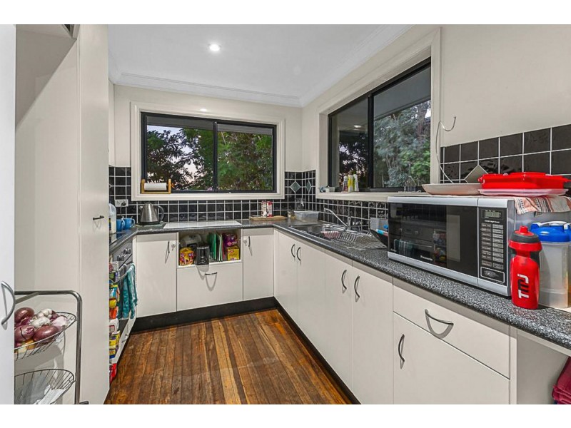 9 Halton Street, Stafford Heights QLD 4053