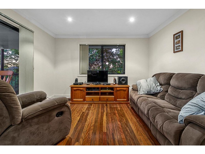 9 Halton Street, Stafford Heights QLD 4053