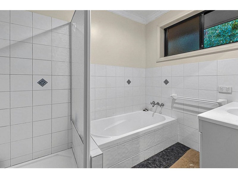 9 Halton Street, Stafford Heights QLD 4053