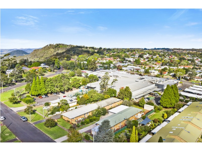 6 Ipswich Street, East Toowoomba QLD 4350