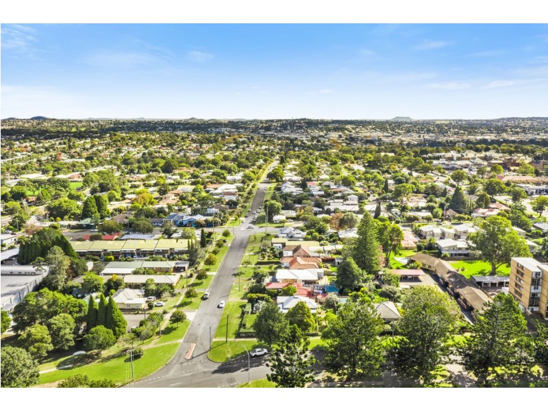 6 Ipswich Street, East Toowoomba QLD 4350